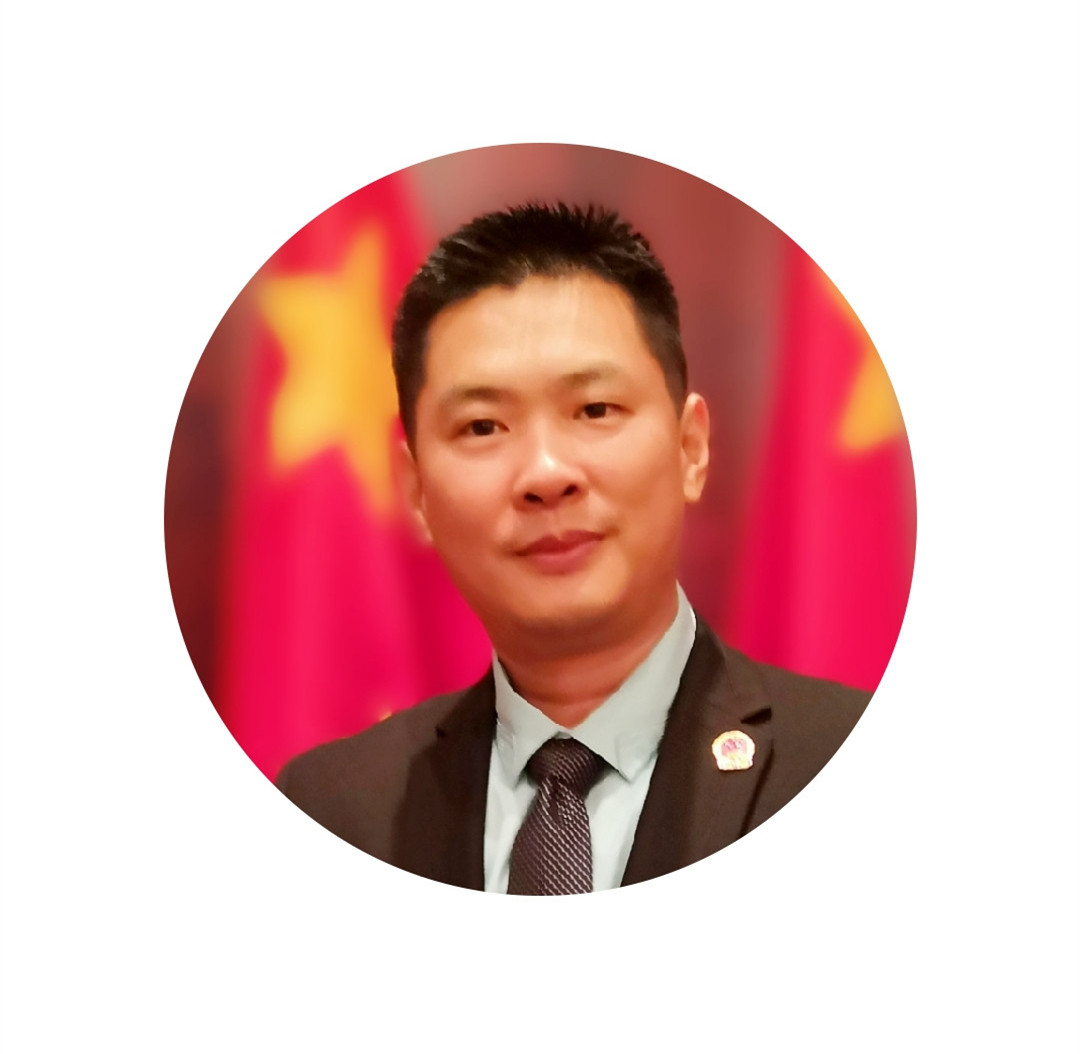 铭轩形象照1.jpg 铭轩形象照1.jpg